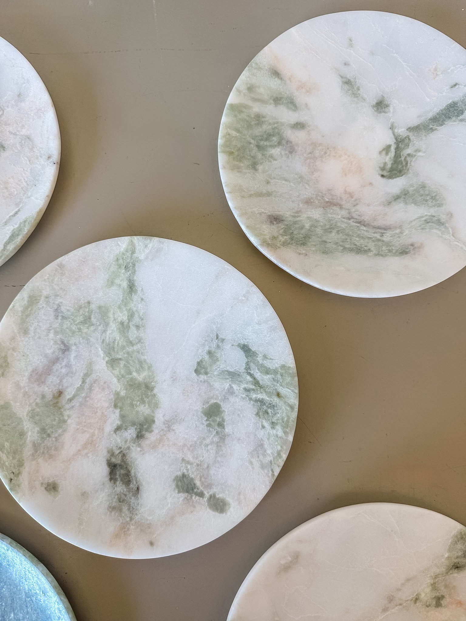 Lady Onxy Plate