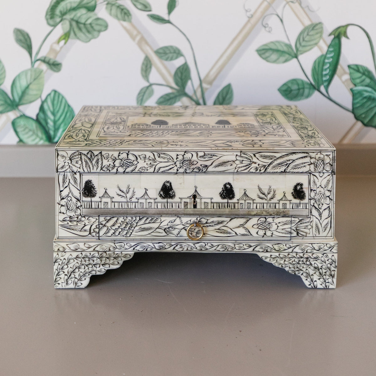 Estate Box in Bone