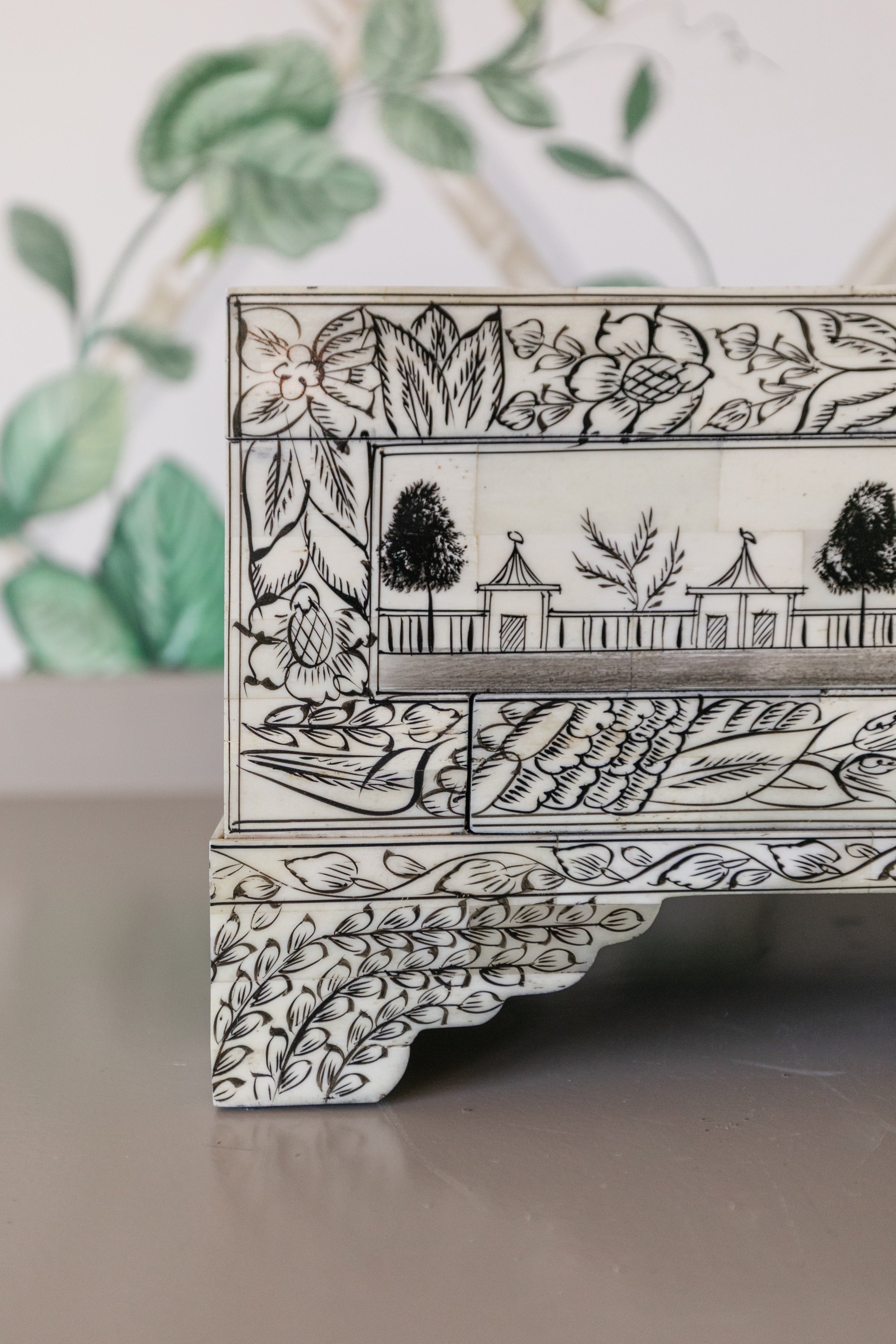 Estate Box in Bone