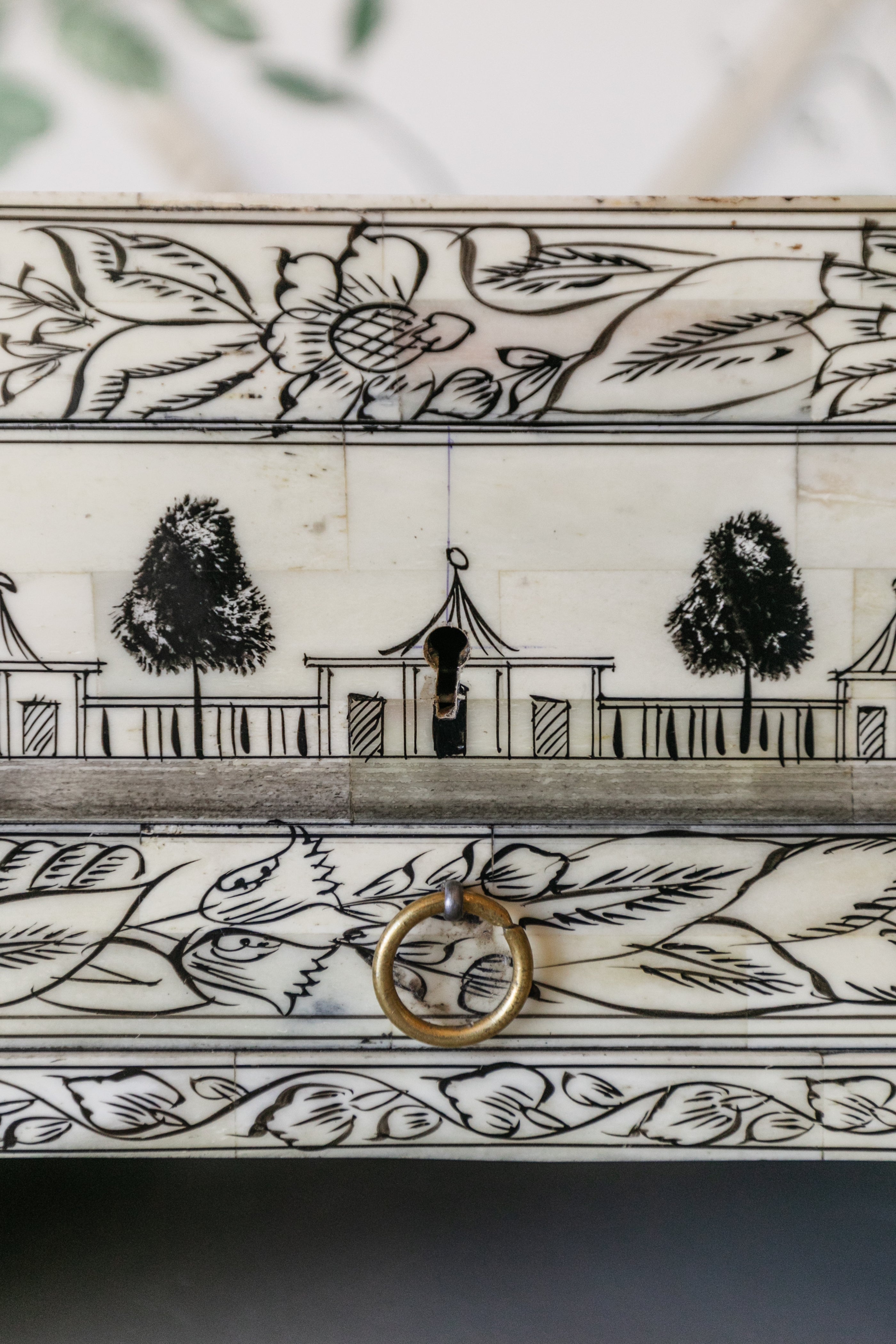 Estate Box in Bone