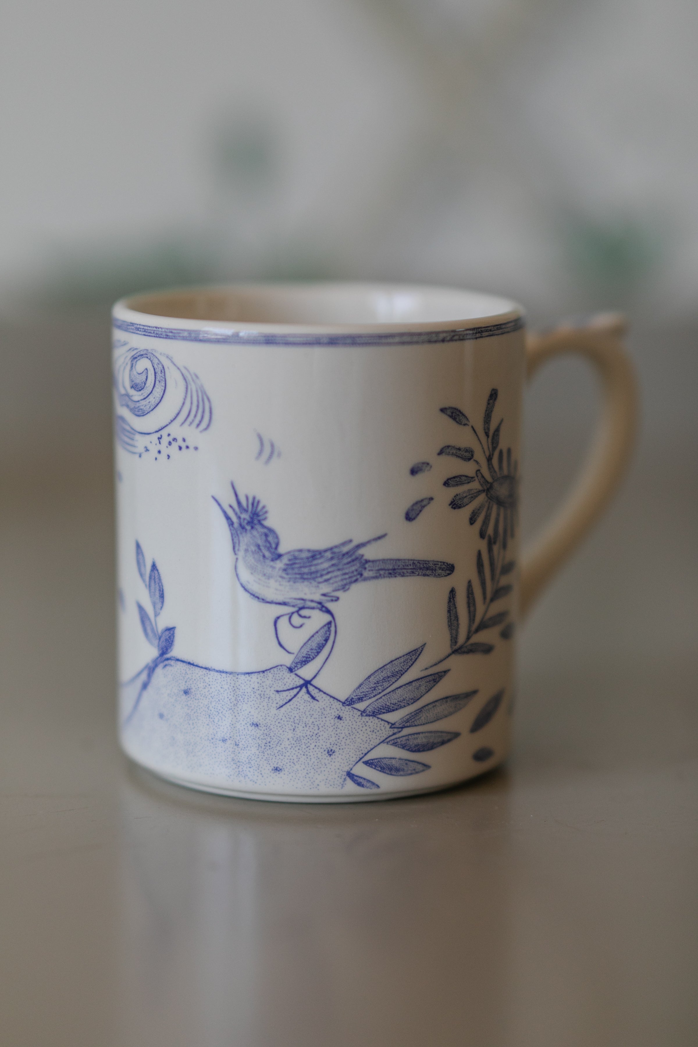 Oiseau Blue and White