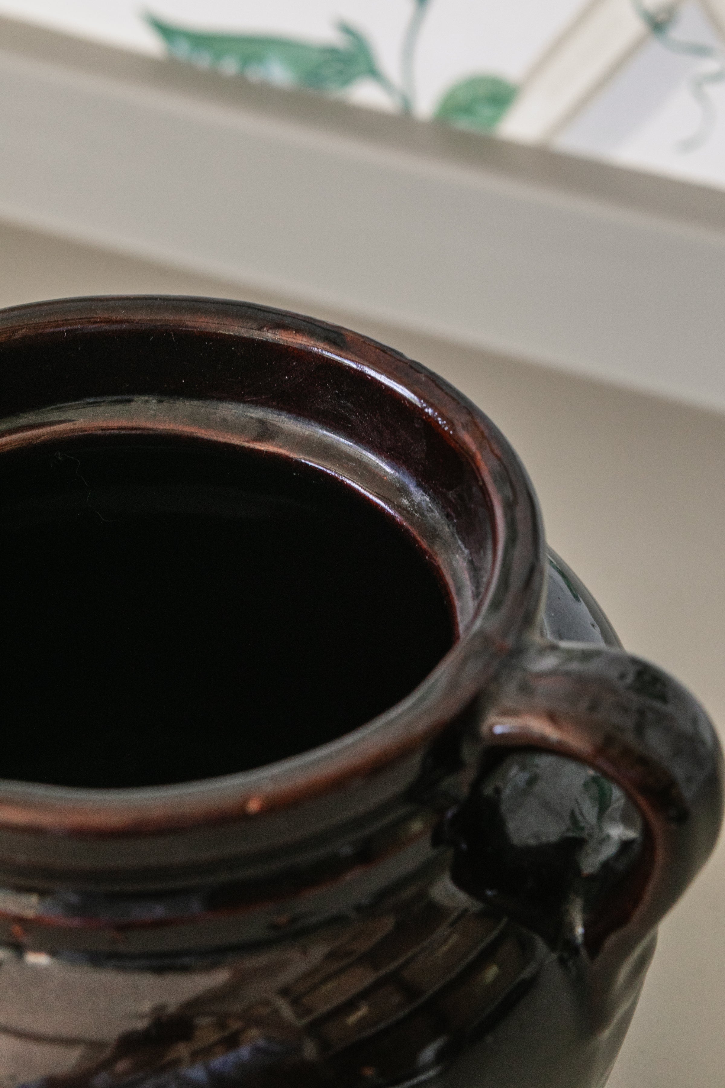 Brown Pot w/ Handles & Lid