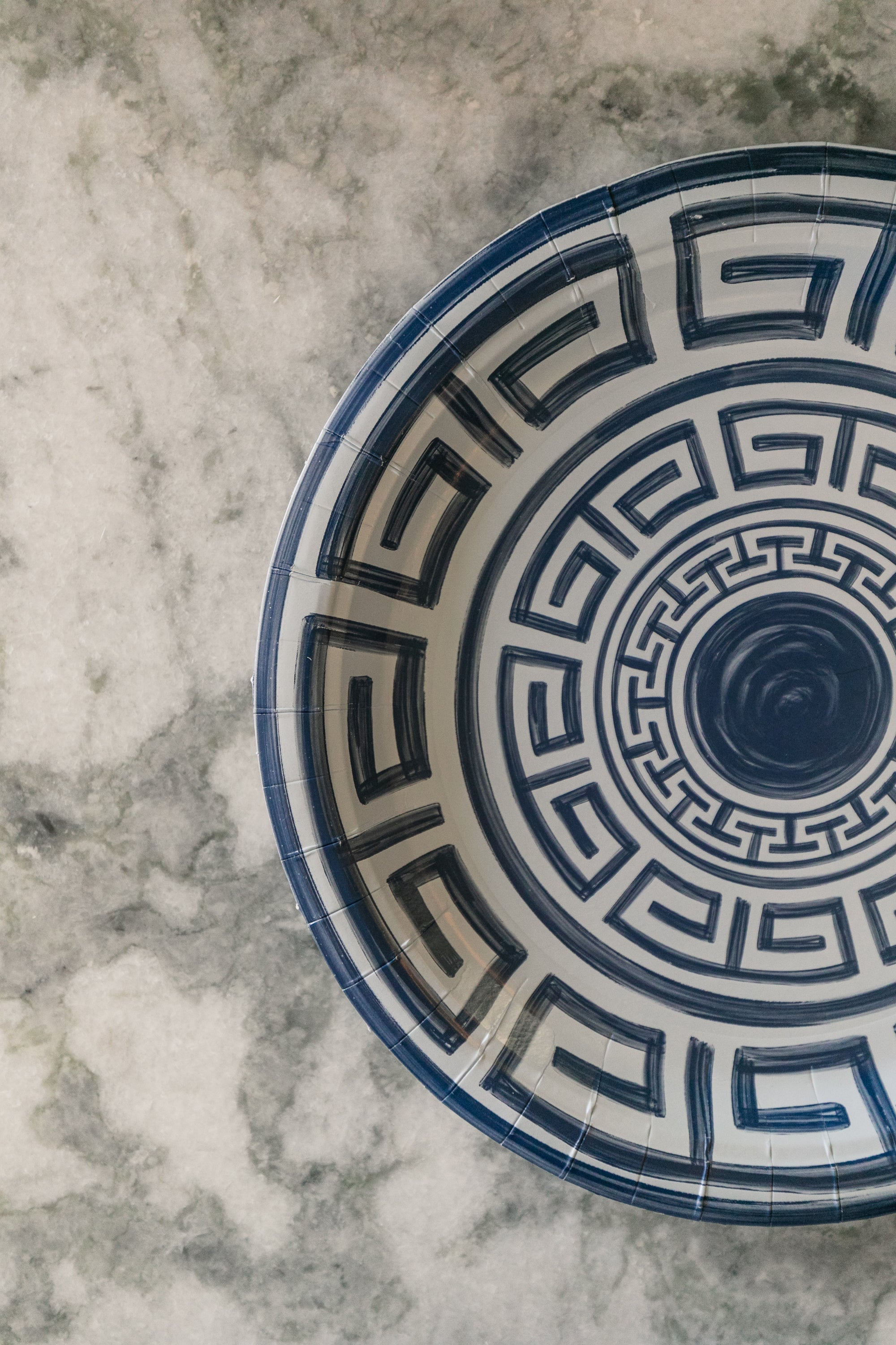 Greek Key Pavilion Dinner Plates - 8 per pac