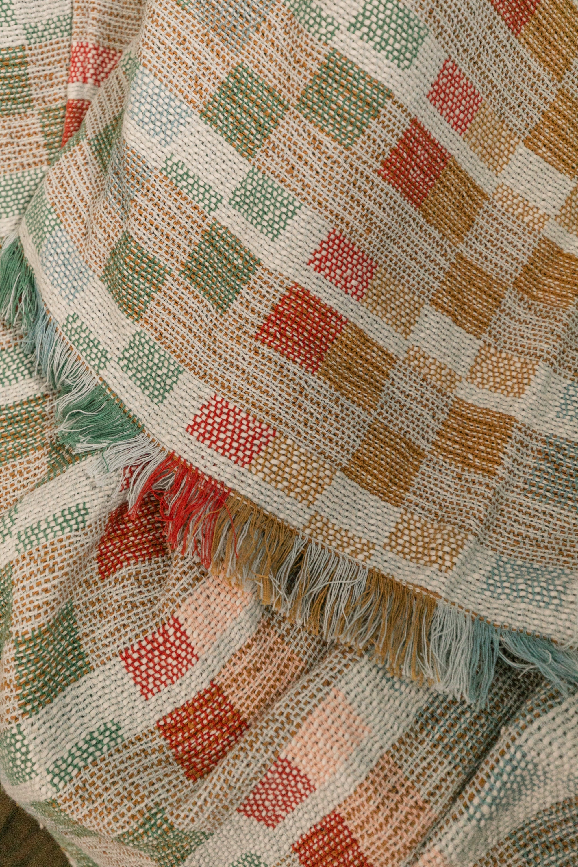 Checkered Woven Throw, 60"x80"